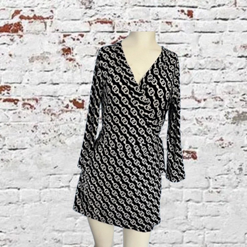 Macbeth Black and White Wrap Long Sleeve Mini Dress Size Large
